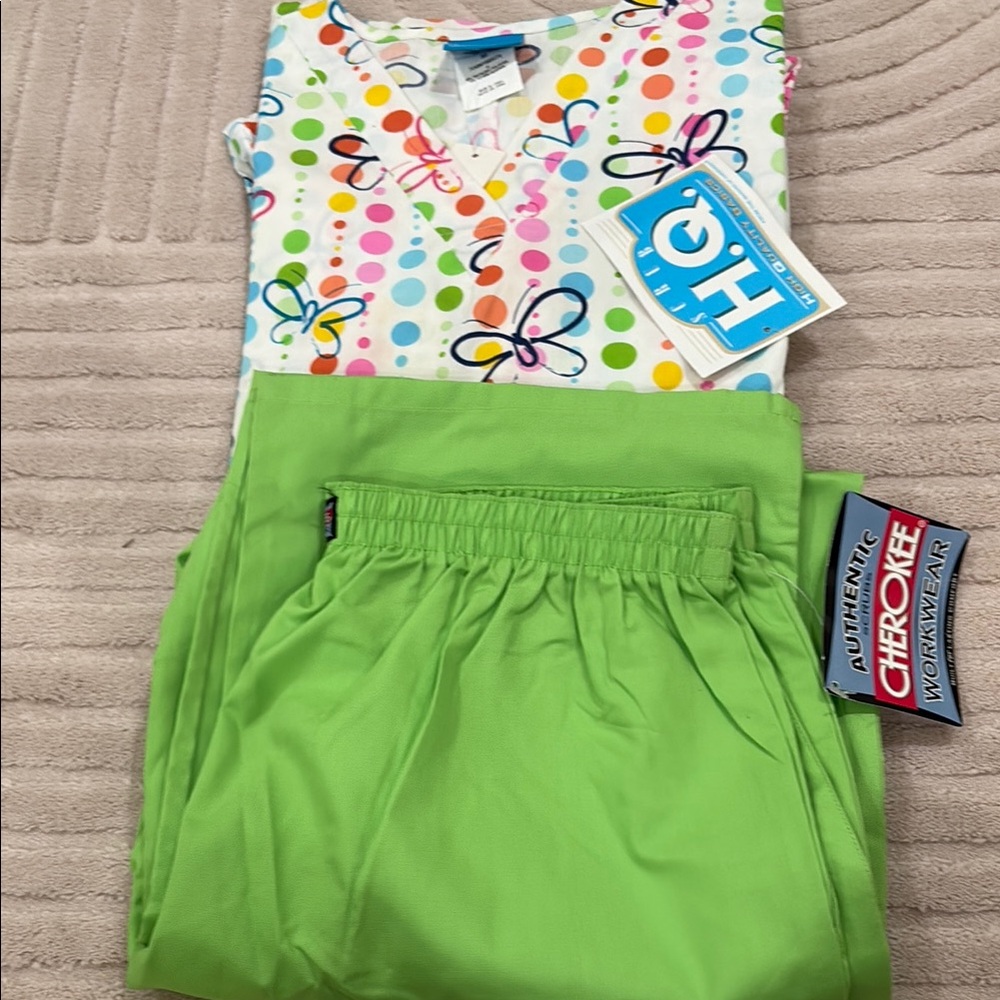 Medical scrubs set